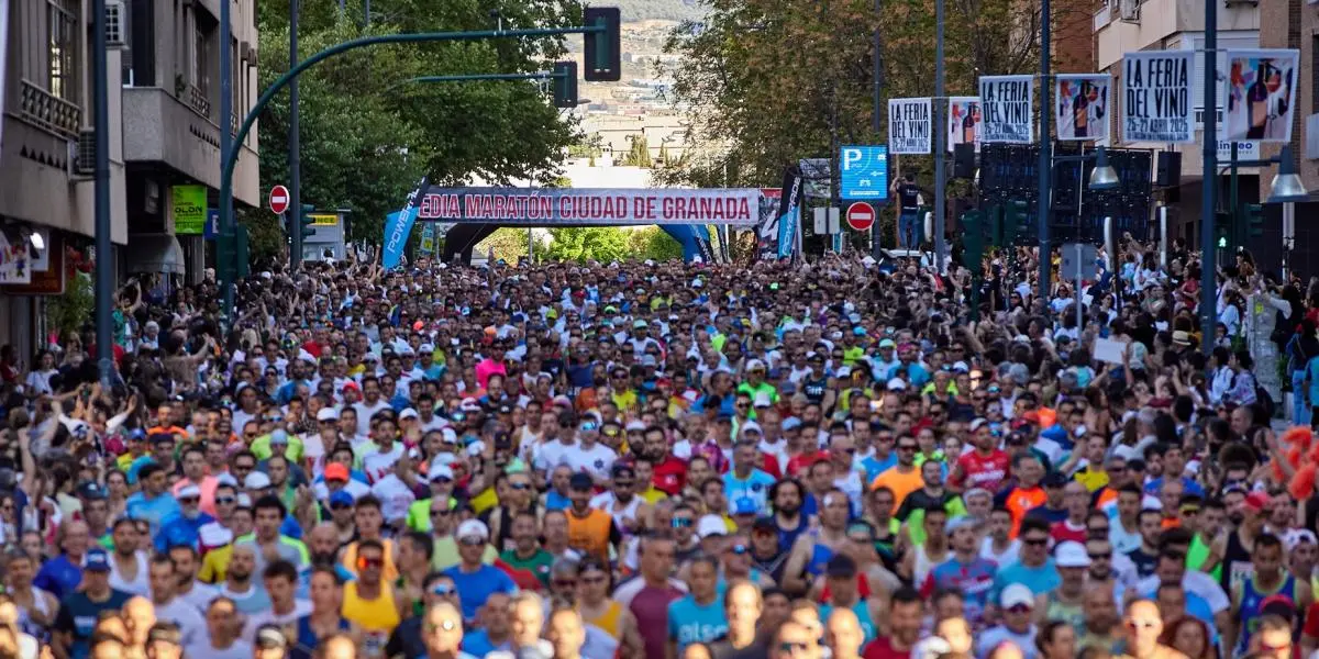 Cartel de la carrera Maratón de Granada